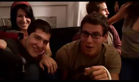 इस चूजे को एक या दो बार पिलाएं और वह हिंदी फिल्म मूवी सेक्सी कुल में बदल जाता है