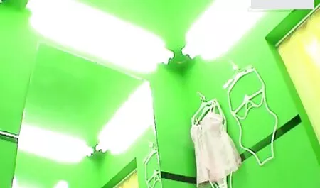 गर्म गर्म और उसके छोटे प्रेमी हिंदी मूवी फिल्म सेक्सी 156