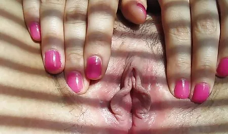 ब्यूटी हिंदी सेक्सी फुल मूवी एचडी में अलिशा टॉयिंग उसकी ट्वैट