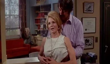 हार्डएक्स मेगन वर्षा डीपी सेक्स मूवी एचडी में प्यारी है