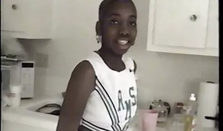 स्वतंत्रता दिवस मनाने के लिए तीन लोगों ने दो लड़कों की चुदाई सेक्स करते हुए हिंदी मूवी की