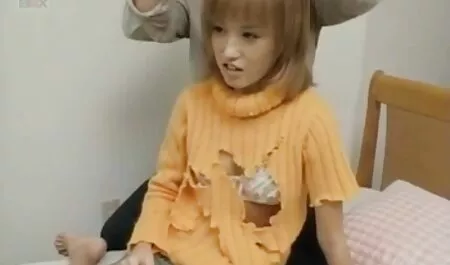 एशियाई हिंदी में सेक्सी वीडियो फुल मूवी ने अपने बीडीएसएम सत्र से कुतिया स्क्वैर को बांध दिया