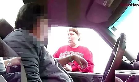 वह वीडियो सेक्सी हिंदी मूवी अपने नली के साथ खेलना पसंद करती है!