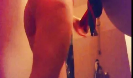 वृद्ध महिला अपने छोटे प्रेमी द्वारा पाला और गड़बड़ हिंदी सेक्सी फुल मूवी एचडी में हो जाता है