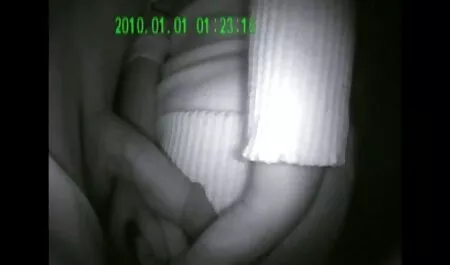 कैम प्यारी छूत और dildo के साथ उसकी बिल्ली हिंदी की सेक्सी मूवी कमबख्त