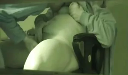 केंद्र हिंदी में सेक्सी फिल्म मूवी ने नायलॉन के पैरों की कल्पना की