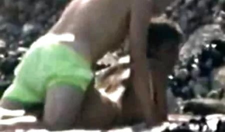 अपनी पत्नी और दोस्त के साथ थ्रीसम हिंदी मूवी का सेक्सी वीडियो