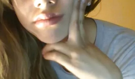 काली लड़की हस्तमैथुन और एक हिंदी इंग्लिश सेक्सी मूवी दोस्त को उड़ाने