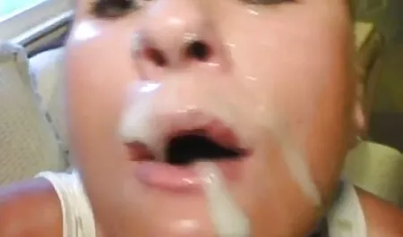 कावई युई को सनी लियोन सेक्सी मूवी हिंदी चूत में वाइब्रेटर और ग्लास मिलता है