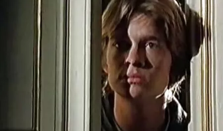 लहराती बालों वाली गोरे लोग अपने सेक्सी अंडरवियर पर रखते हैं और बेतहाशा हिंदी सेक्सी मूवी फिल्म चोदते हैं