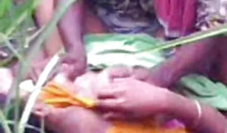 जर्मन लेस्बियन एमेच्योर बाथटब में सेक्सी में हिंदी मूवी