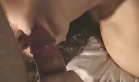 वह सफेद मुर्गा प्यार करता सेक्सी वीडियो हिंदी मूवी है और वह उसे देने के लिए प्यार करता है