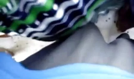 युवा सचिव जॉय विशाल हिंदी सेक्सी वीडियो मूवी स्तन के साथ बाहर लटका