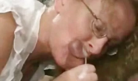 बंद आंखें और खुली जांघें (1989) सेक्सी एचडी मूवी हिंदी में