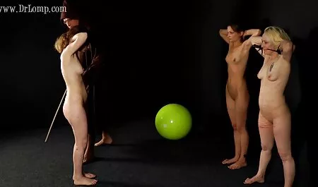 सुडौल श्यामला एमआईएलए उसके तेल से सना सेक्सी हिंदी फुल मूवी हुआ शरीर प्रदर्शित करता है