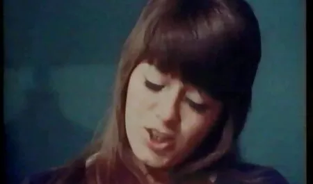 रेट्रो सेक्सी मूवी एचडी फुटबॉल पैरोडी फंतासी